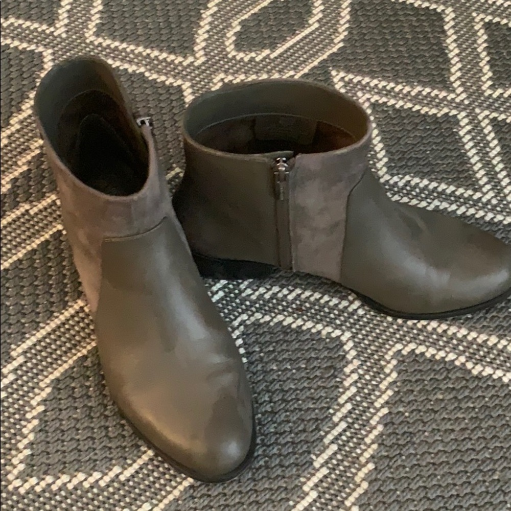 Vince Camino short gray boot!